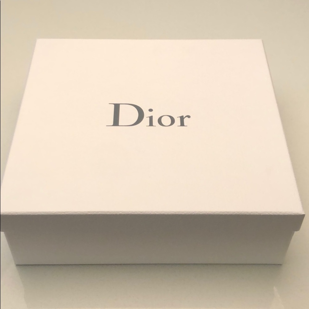 Dior box